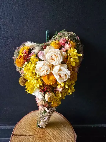 GOLDEN HEART, alternative view